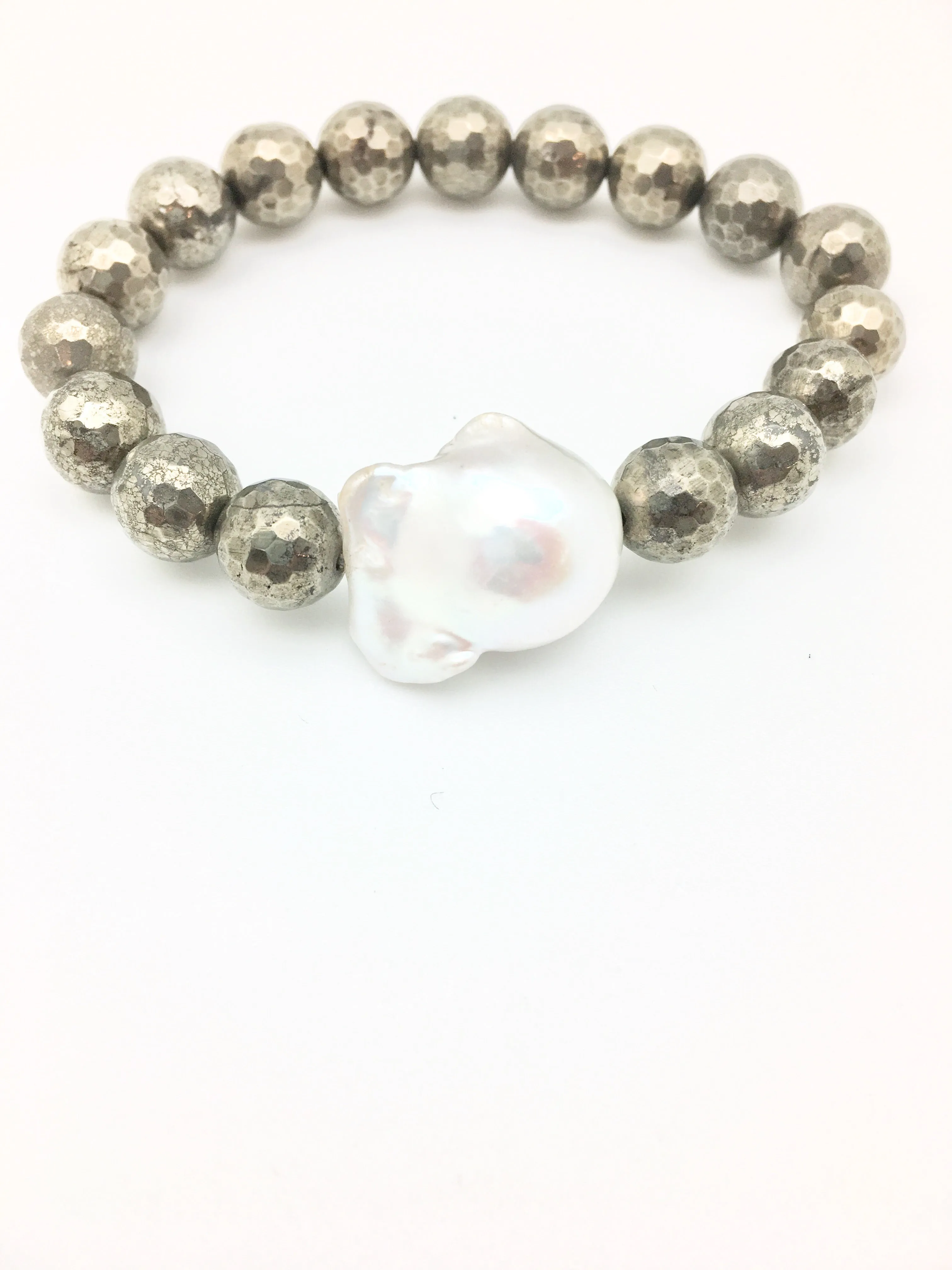 Annie baroque - pyrite / white baroque pearl