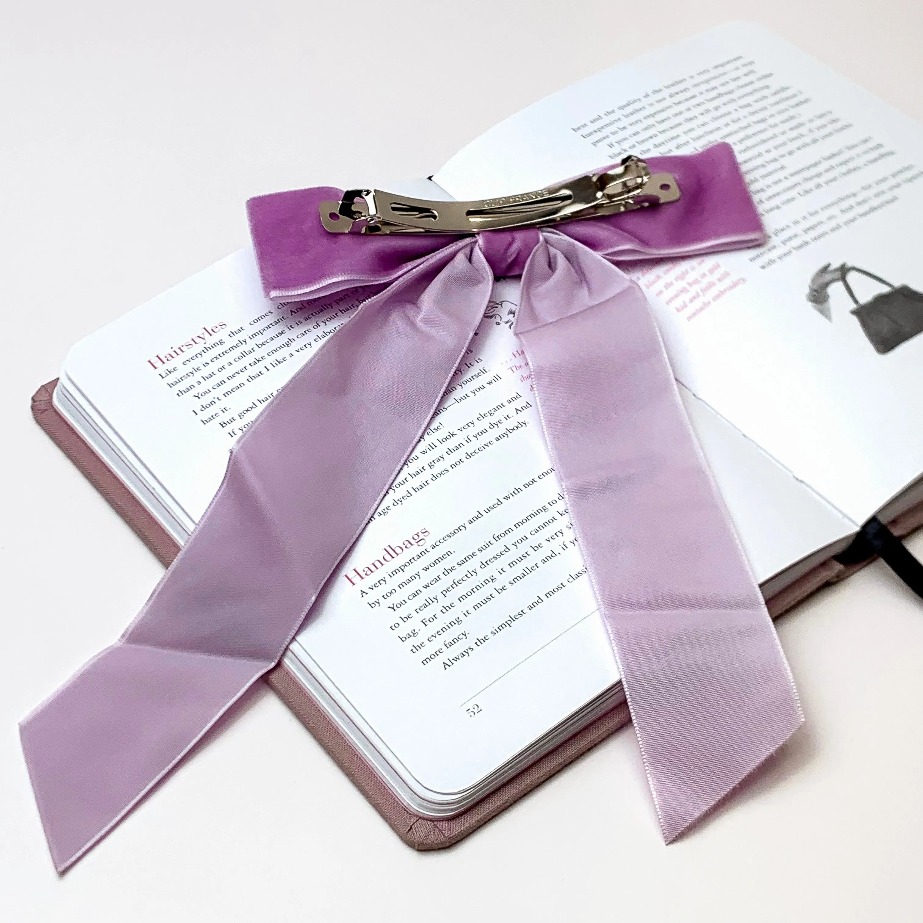 City Sunset Velvet Bow in Lavender Purple