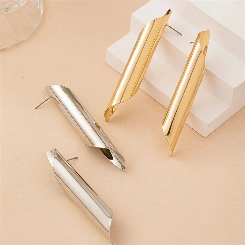 Irregular Spiral Twist Metal Geometric Stud Earrings