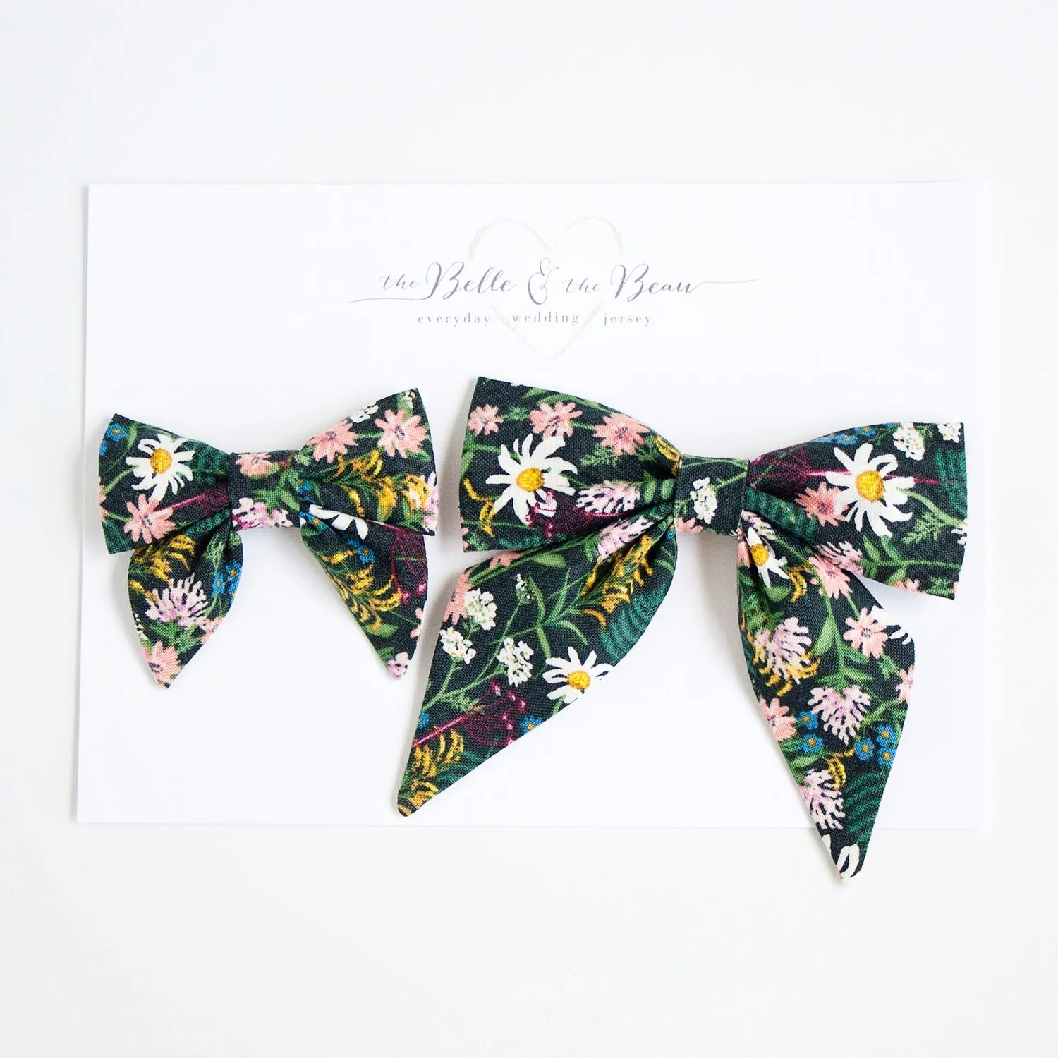 Men's Necktie / Wildflowers In Hunter