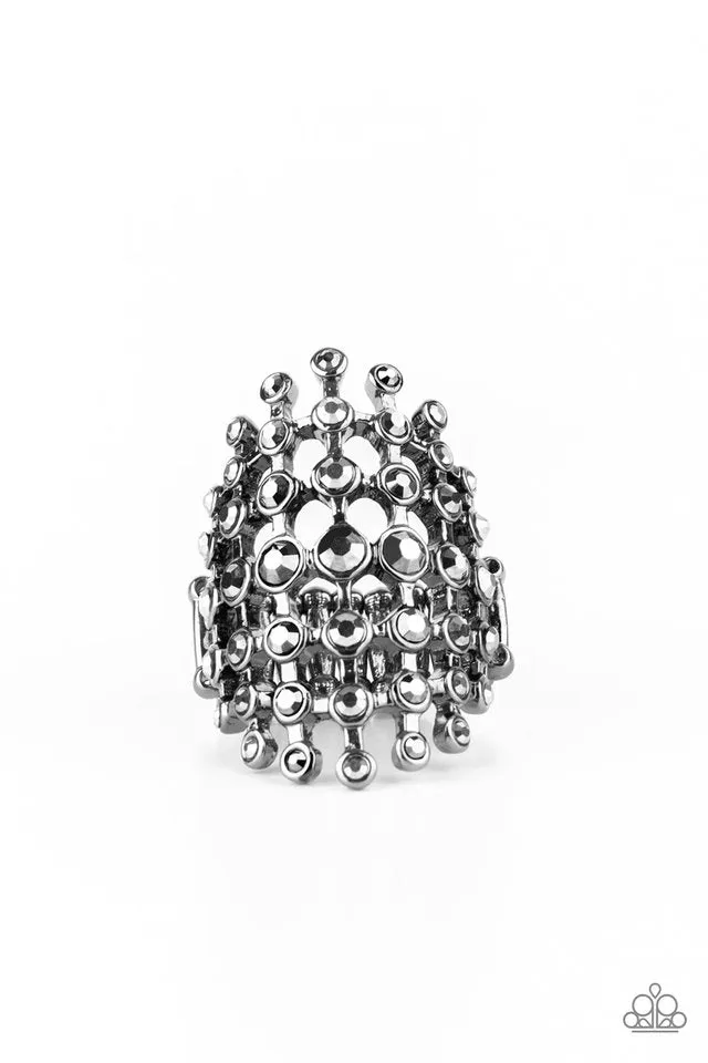 Paparazzi Ring ~ Fiercely Flashy - Black